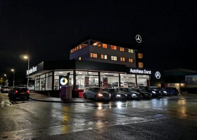 2020 11 Autohaus Durst nacht v l 1 - Authaus Durst Ostfildern