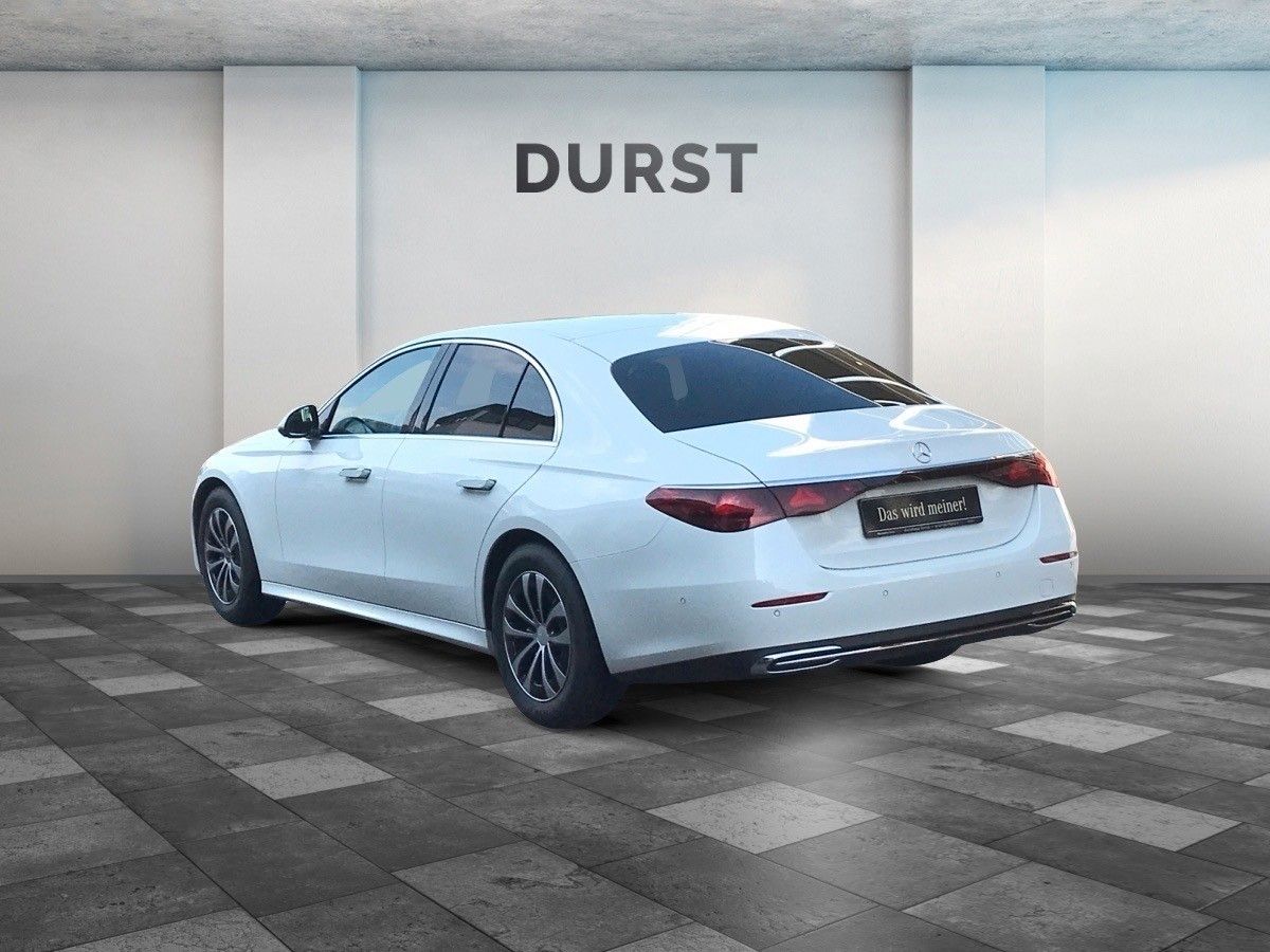 Fahrzeugabbildung Mercedes-Benz E 200 AVA ,ADV,AHK,WINTERP,KEYLESS,DISTR,KAMERA
