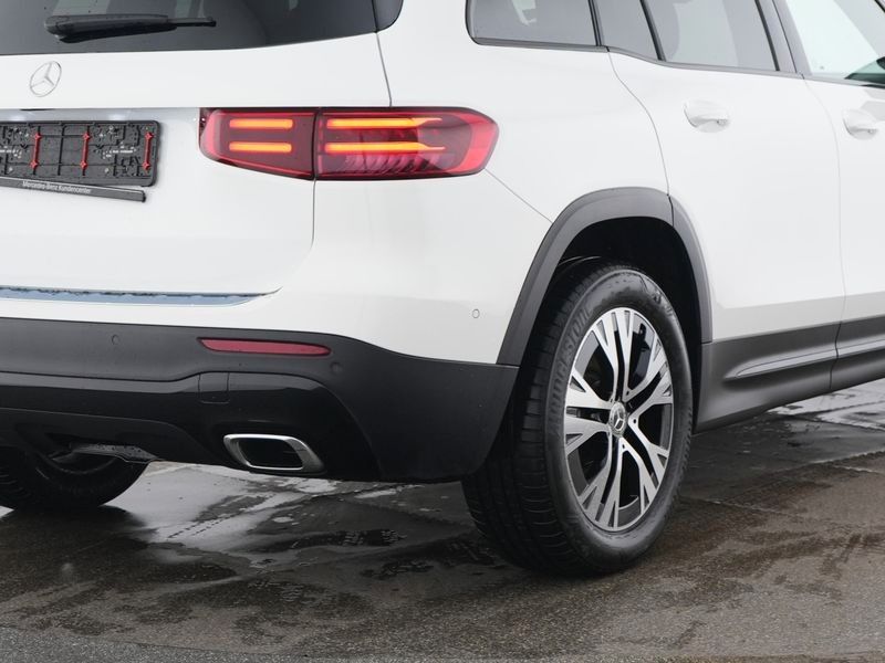Fahrzeugabbildung Mercedes-Benz GLB 250 4M,7 SITZ,AHK,360,DIST,MULTIBE,WINTERP