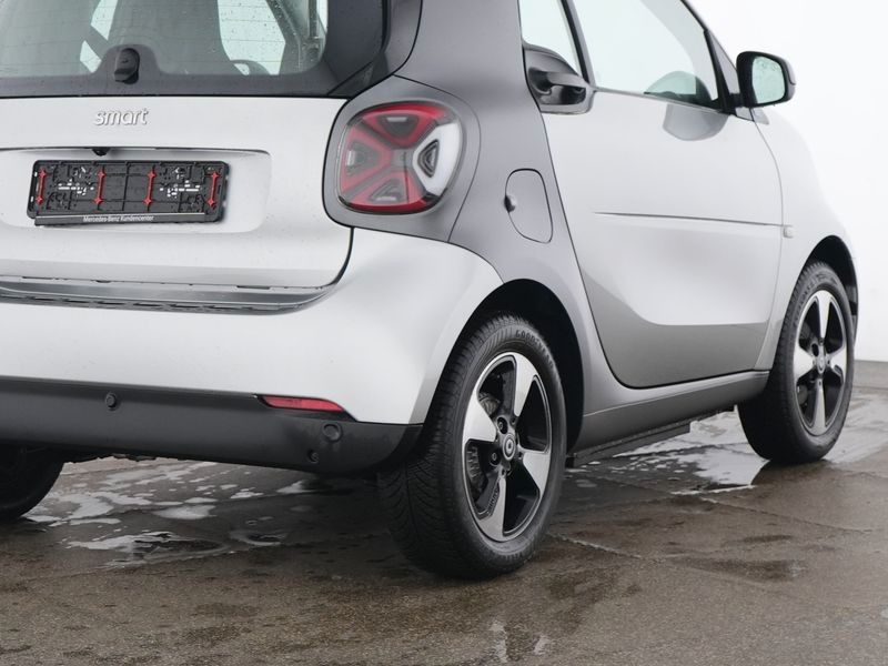 Fahrzeugabbildung Smart ForTwo EQ,PASSION,EXCL,WINTERP,PANODACH,22KW