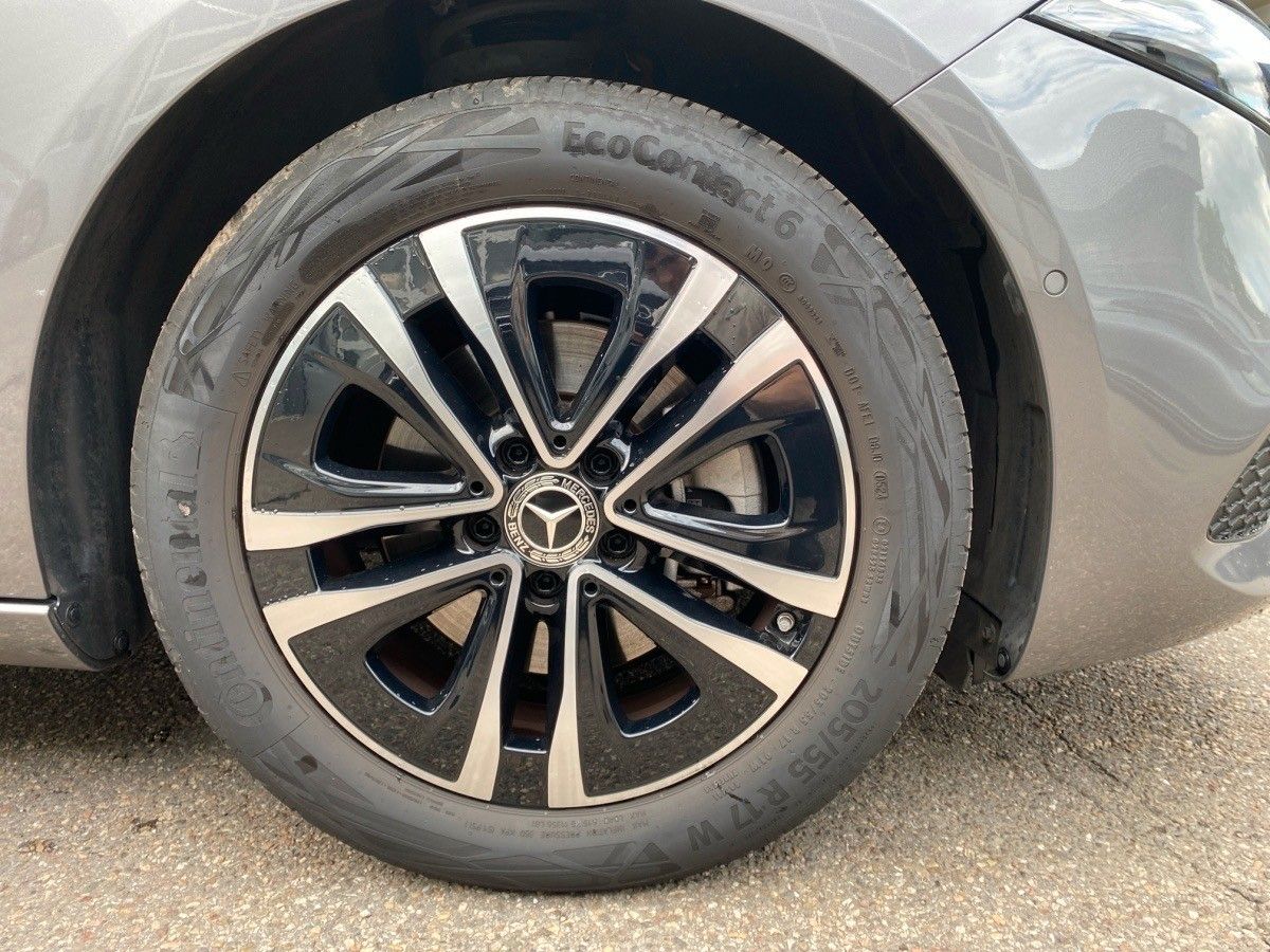 Fahrzeugabbildung Mercedes-Benz A 180 PROGADV,AHK,WINTERP,KAMERA,CARP,LED