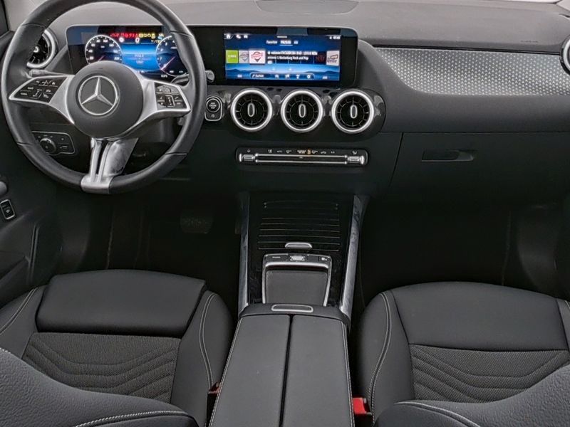 Fahrzeugabbildung Mercedes-Benz B 200 PRO,ADV,AHK,WINTERP,TOTW,LED