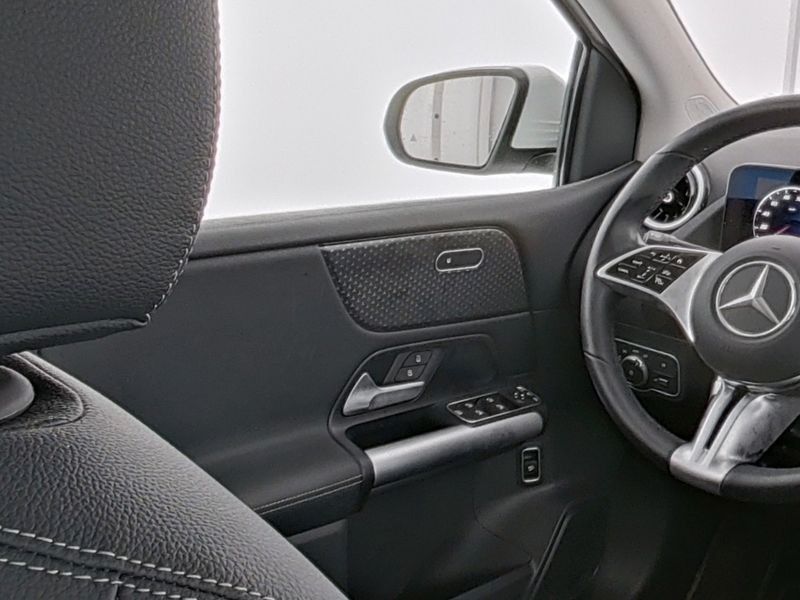 Fahrzeugabbildung Mercedes-Benz B 200 PRO,ADV,AHK,WINTERP,TOTW,LED