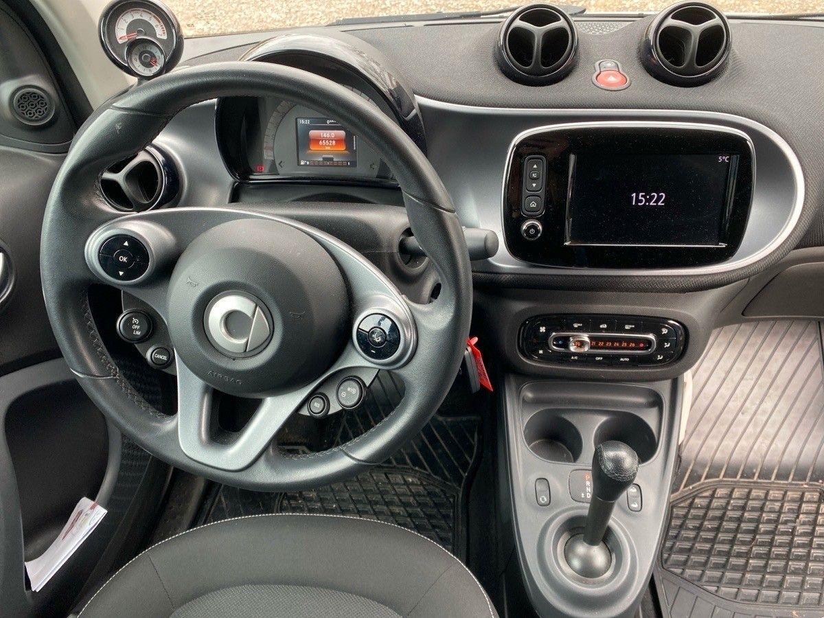 Einzelansicht 13 Fahrzeugabbildung Smart ForTwo fortwo cabrio Basis 52 kW