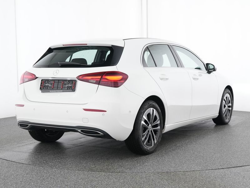 Fahrzeugabbildung Mercedes-Benz A 200 PROGADV,CARPLAY,WINTERP,DIST,KAMERA,LED