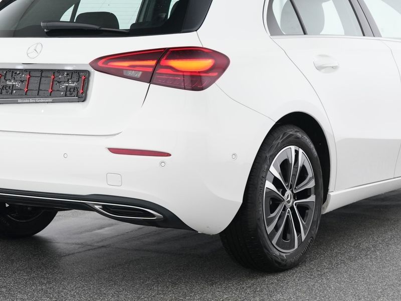 Fahrzeugabbildung Mercedes-Benz A 200 PROGADV,CARPLAY,WINTERP,DIST,KAMERA,LED