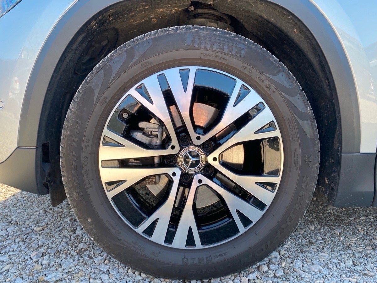 Einzelansicht 11 Fahrzeugabbildung Mercedes-Benz GLA 200 PROG ADVANC,AHK,WINTERP,KAM,DISTR