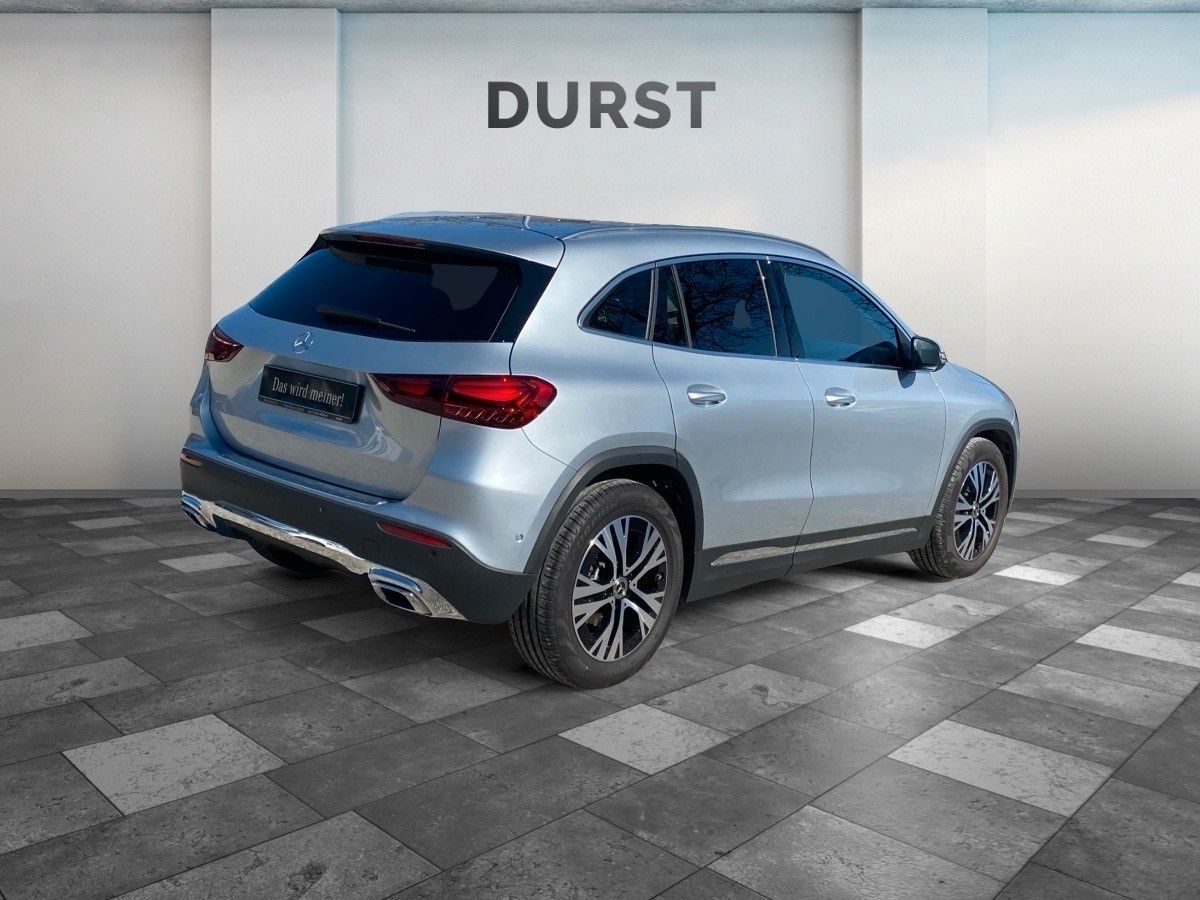 Einzelansicht 7 Fahrzeugabbildung Mercedes-Benz GLA 200 PROG ADVANC,AHK,WINTERP,KAM,DISTR