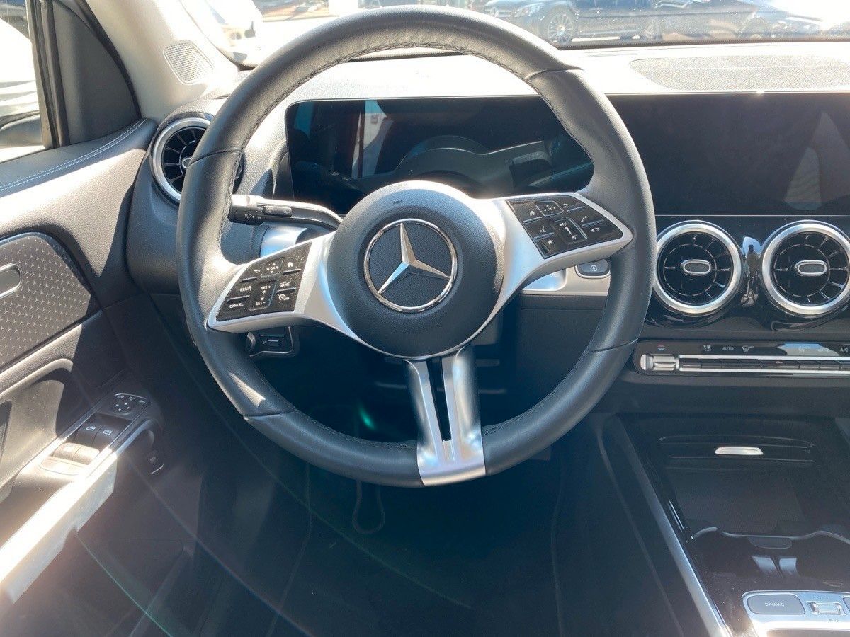 Fahrzeugabbildung Mercedes-Benz GLB 220 4M,PRO ADV,AHK,MEMO,CARPLAY,WINTERP