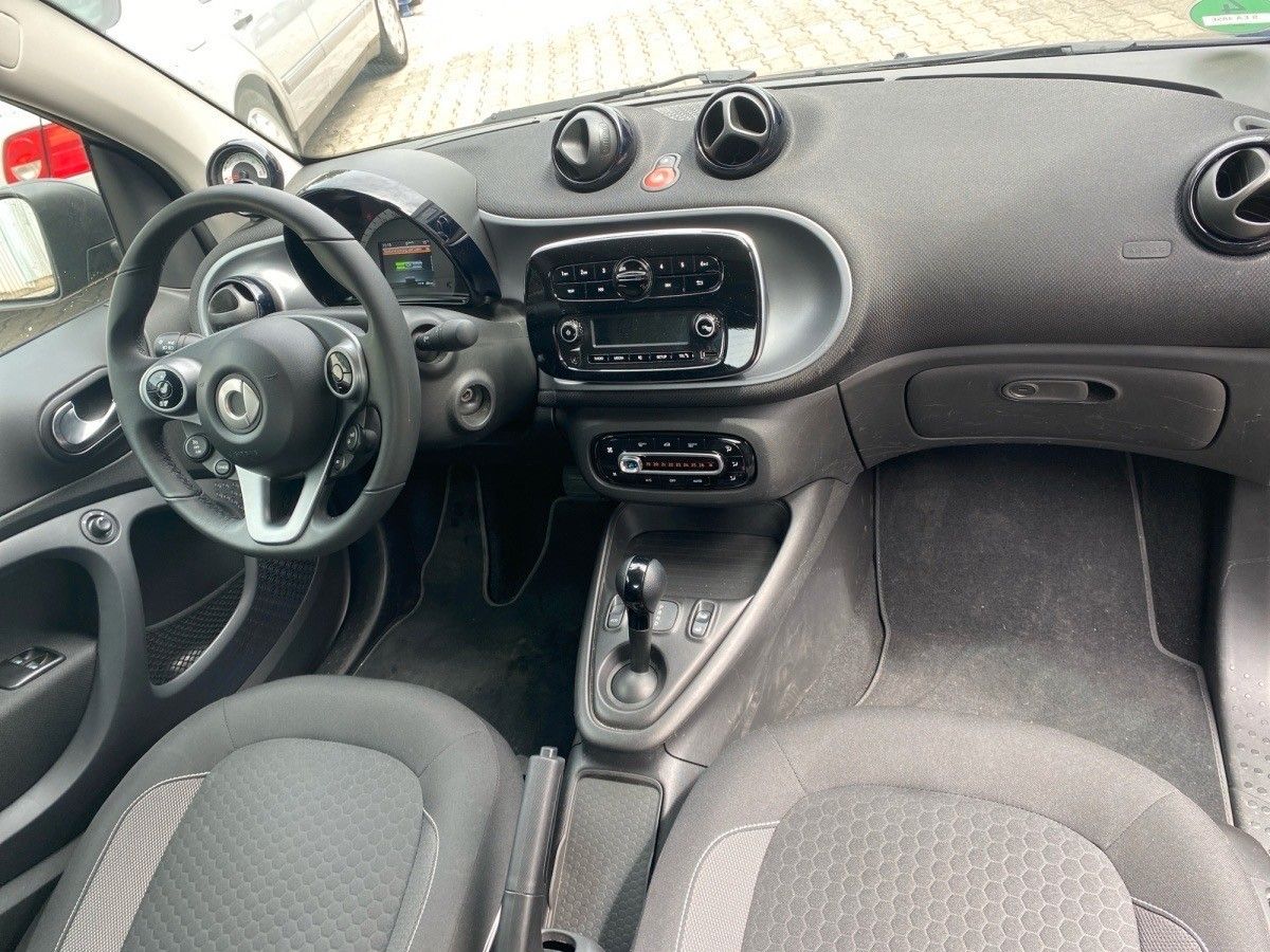 Fahrzeugabbildung Smart ForTwo fortwo cabrio electric drive / EQ