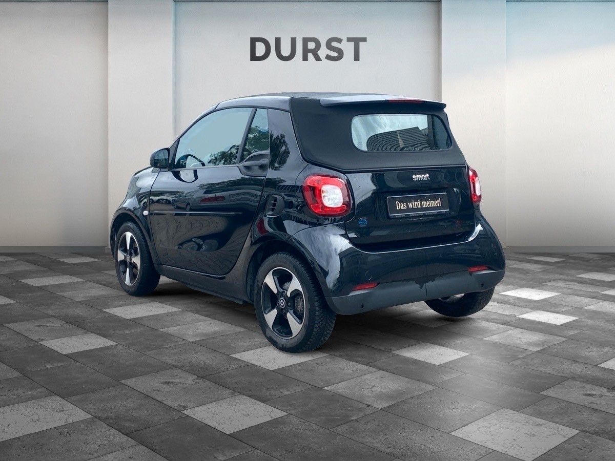 Fahrzeugabbildung Smart ForTwo fortwo cabrio electric drive / EQ