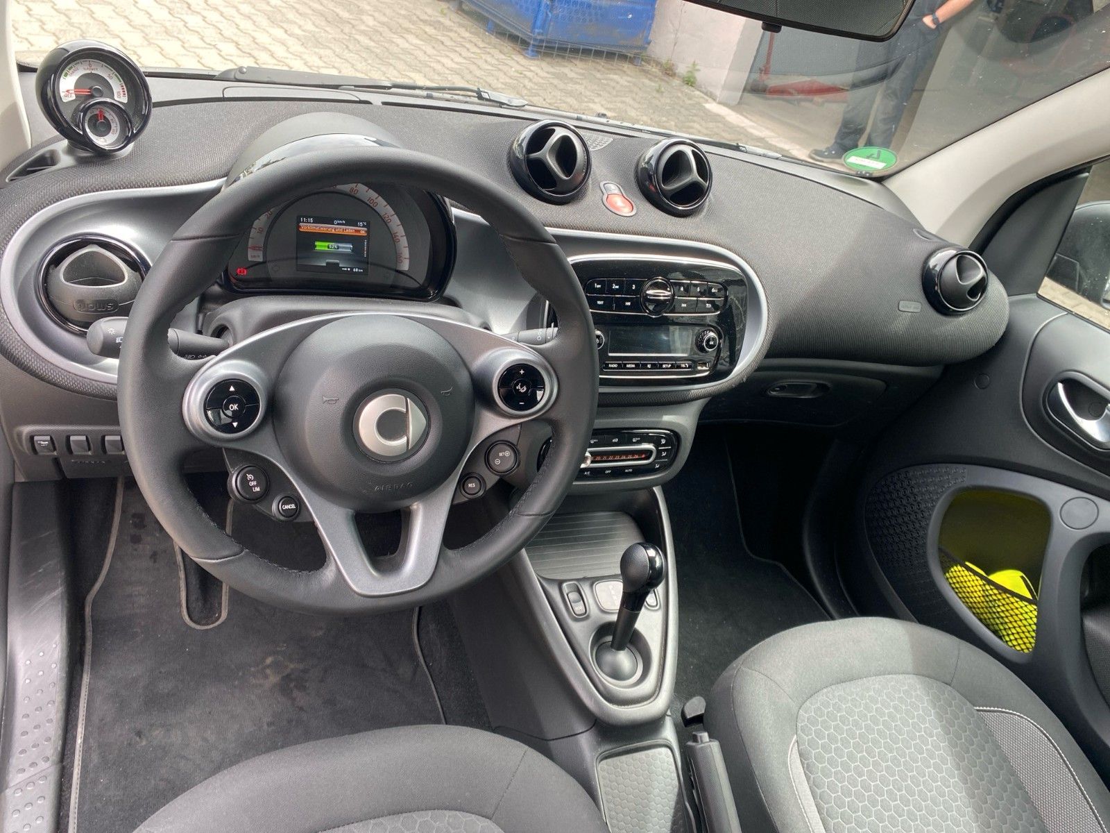 Fahrzeugabbildung Smart ForTwo fortwo cabrio electric drive / EQ