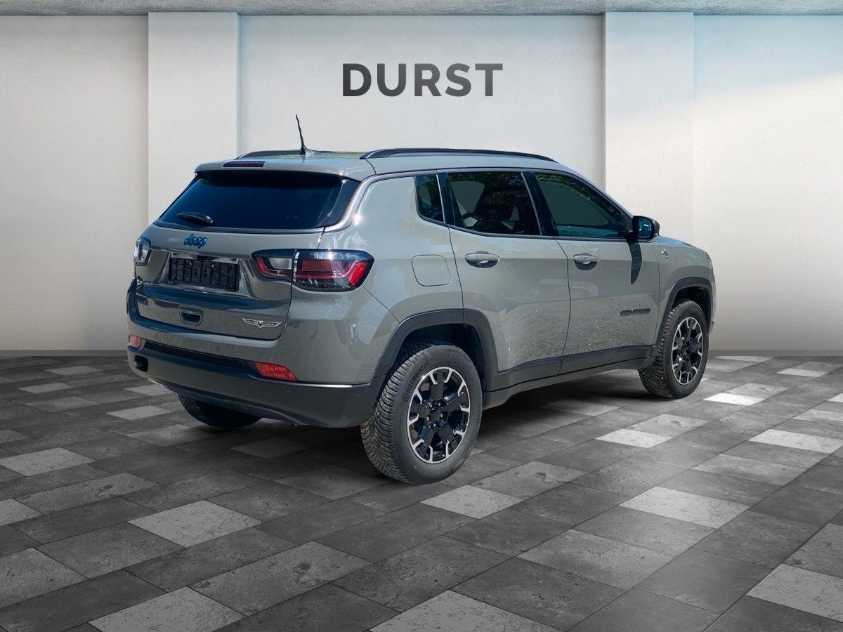Einzelansicht 7 Fahrzeugabbildung Jeep Compass Trailhawk Plug-In Hybrid 4WD