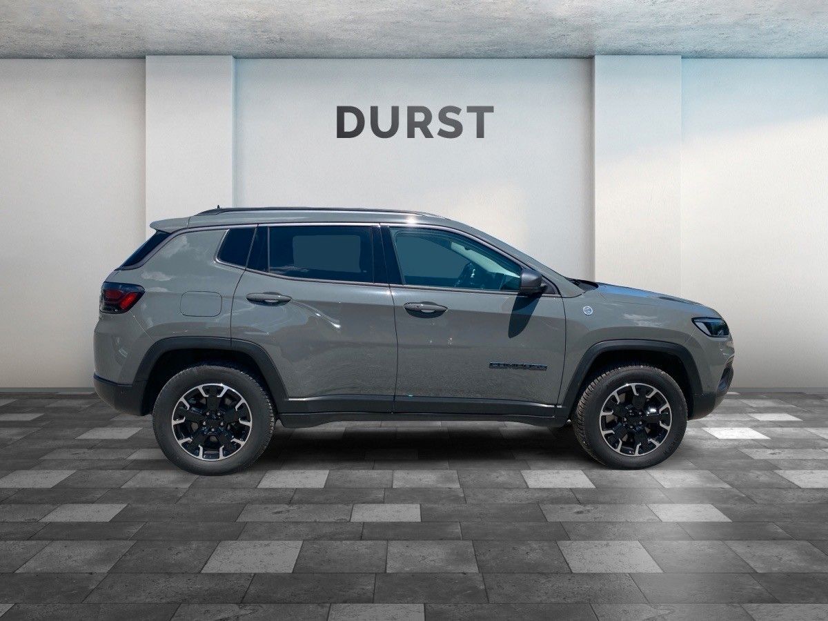 Einzelansicht 8 Fahrzeugabbildung Jeep Compass Trailhawk Plug-In Hybrid 4WD