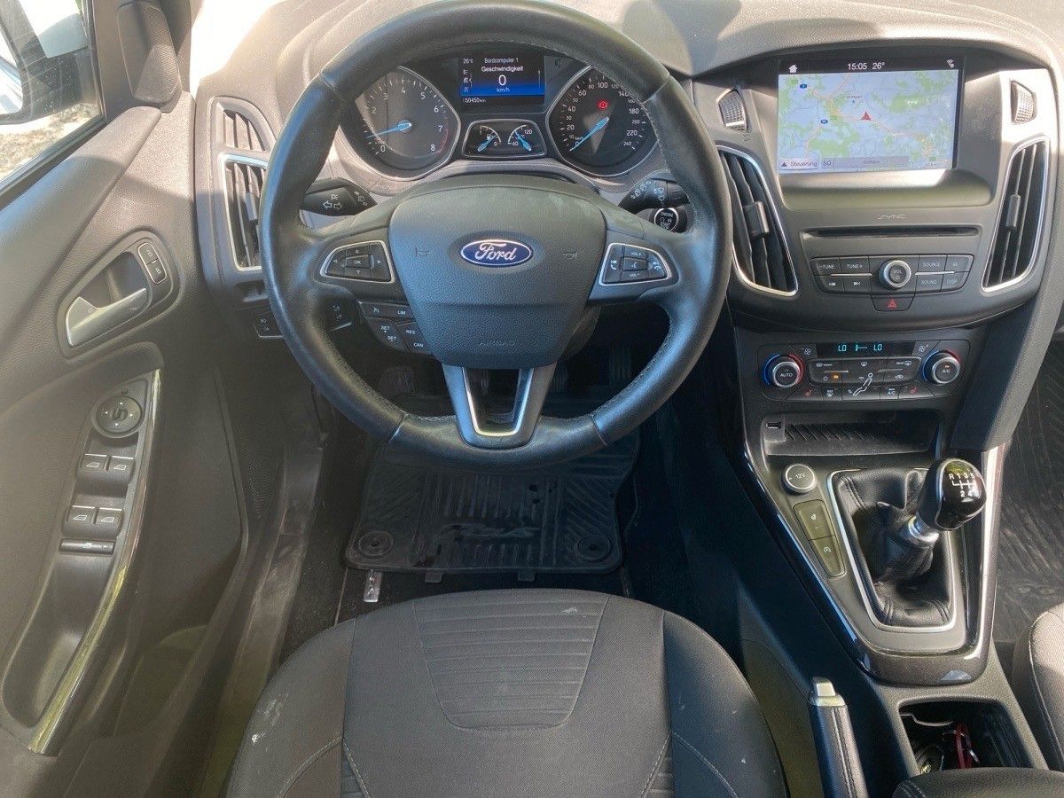 Einzelansicht 12 Fahrzeugabbildung Ford Focus Turnier Titanium