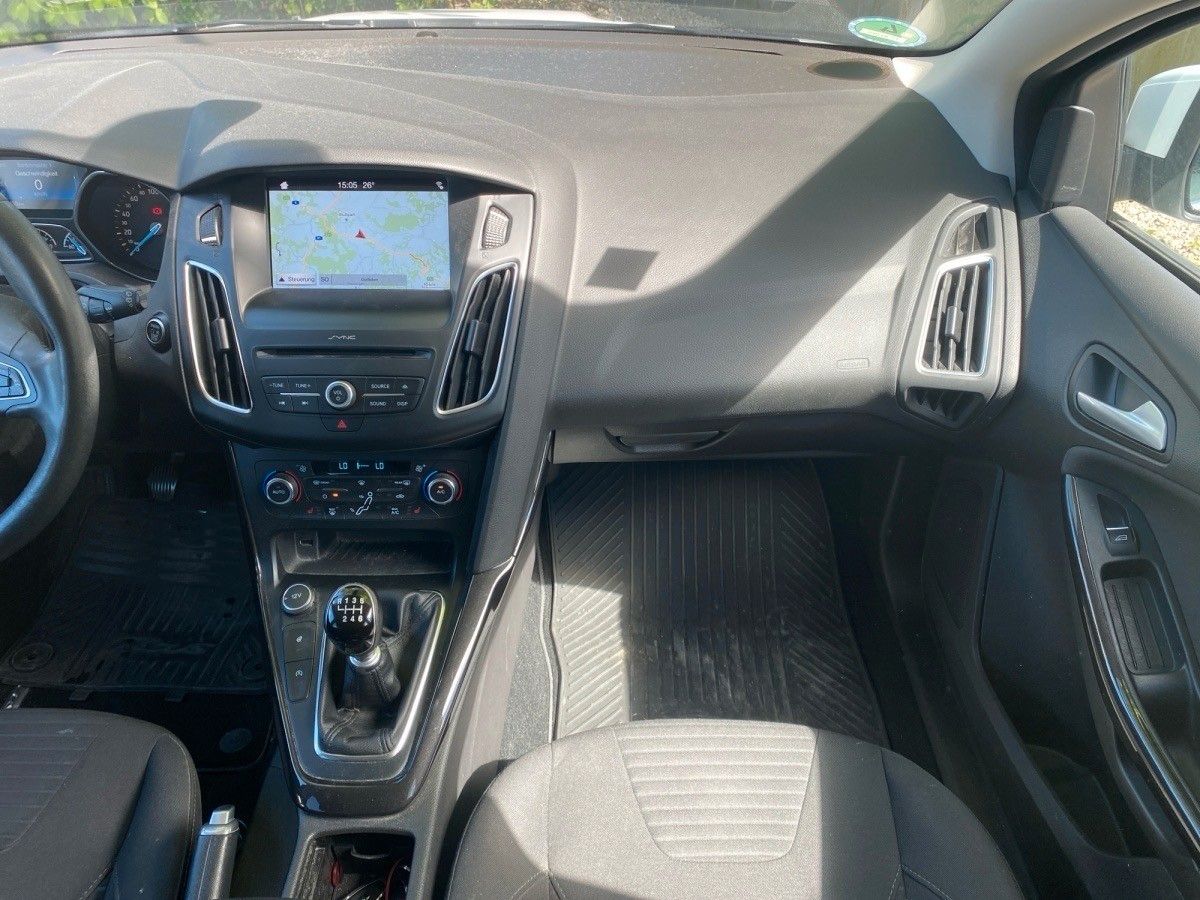 Einzelansicht 14 Fahrzeugabbildung Ford Focus Turnier Titanium