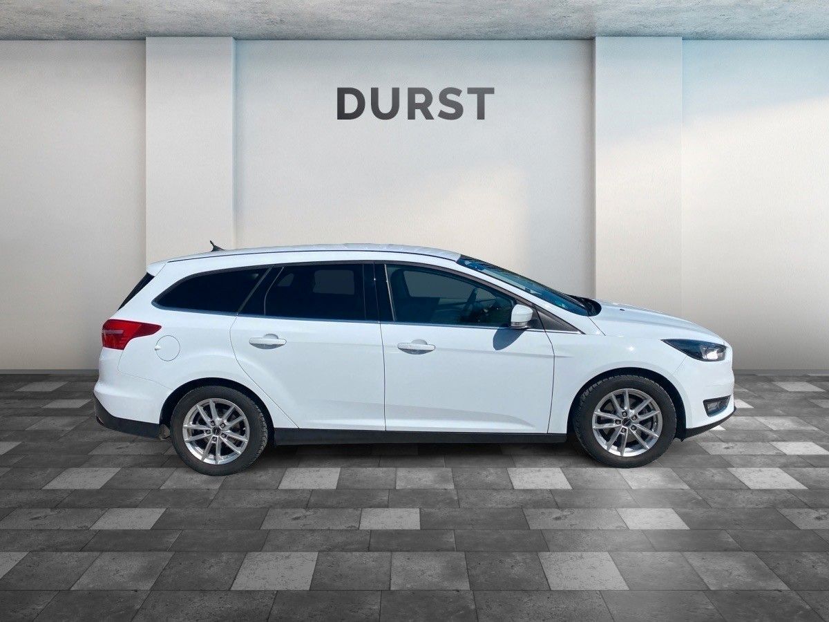 Einzelansicht 4 Fahrzeugabbildung Ford Focus Turnier Titanium