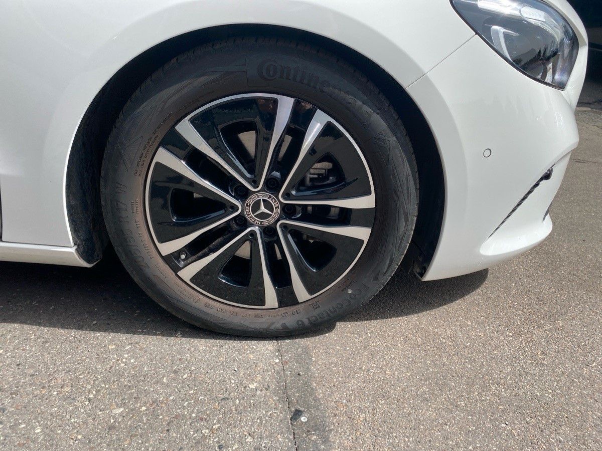 Einzelansicht 11 Fahrzeugabbildung Mercedes-Benz B 180 PROG,PANO,STANDH,WINTERP,AHK