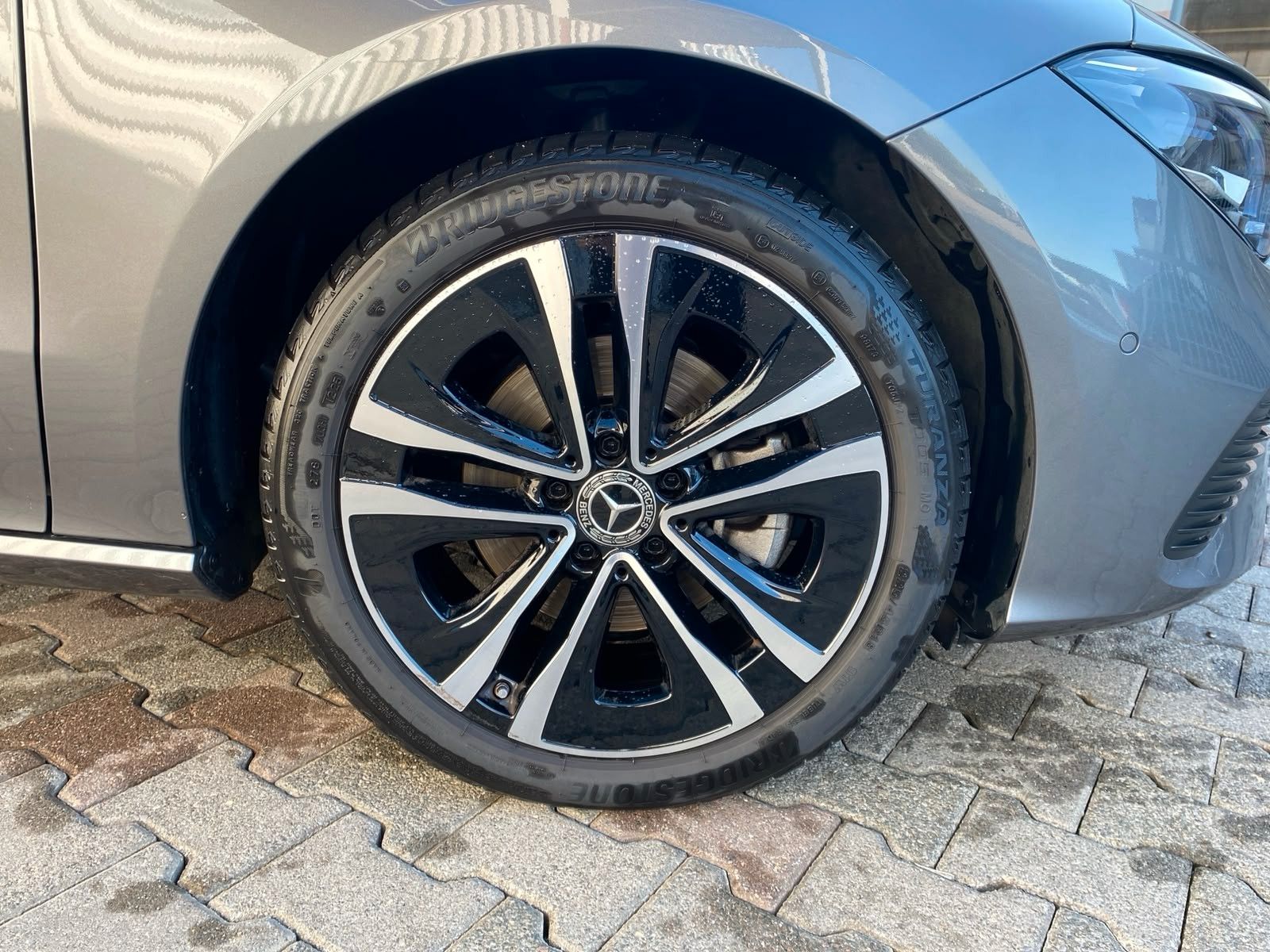 Einzelansicht 11 Fahrzeugabbildung Mercedes-Benz CLA 180 d