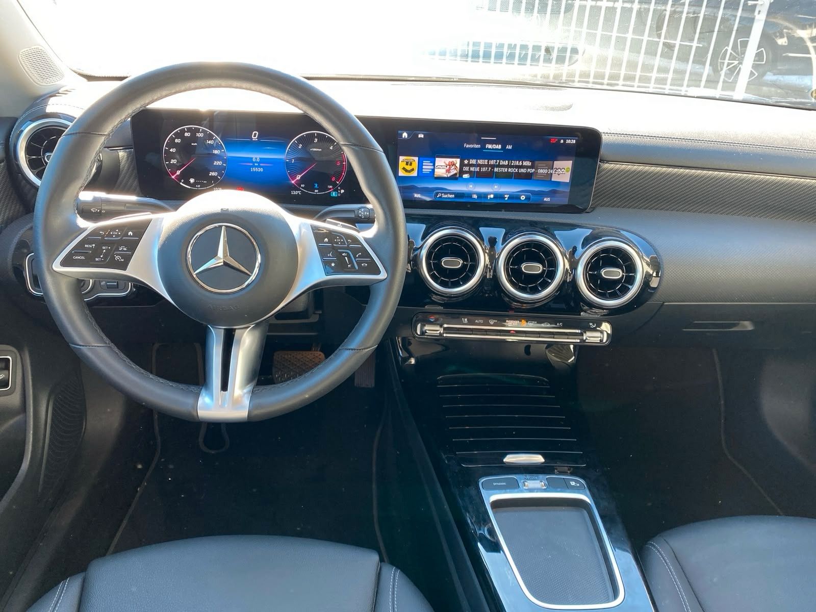 Einzelansicht 14 Fahrzeugabbildung Mercedes-Benz CLA 180 d