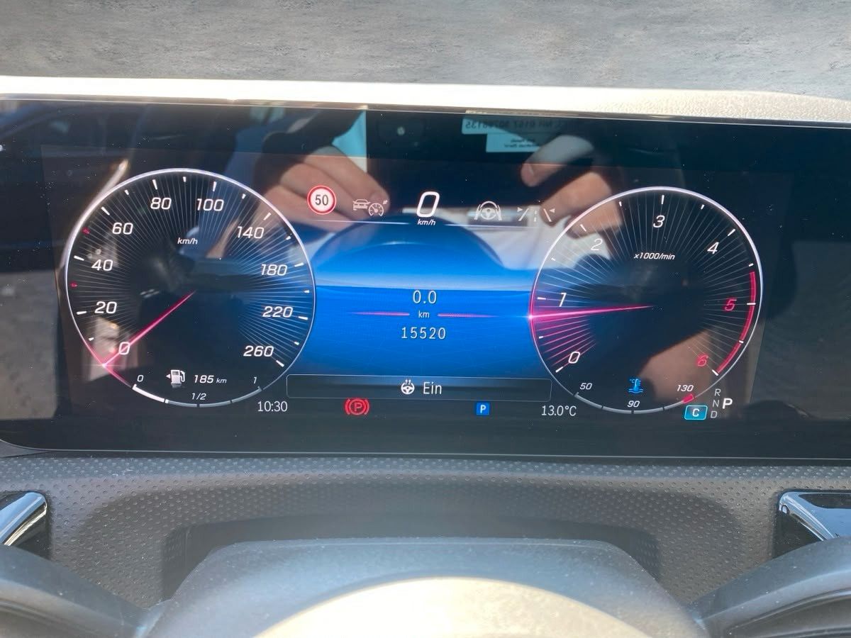 Einzelansicht 17 Fahrzeugabbildung Mercedes-Benz CLA 180 d
