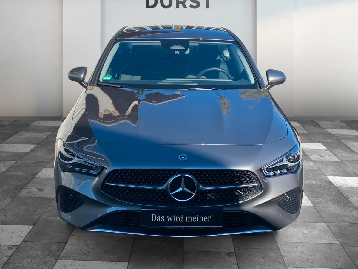 Einzelansicht 3 Fahrzeugabbildung Mercedes-Benz CLA 180 d