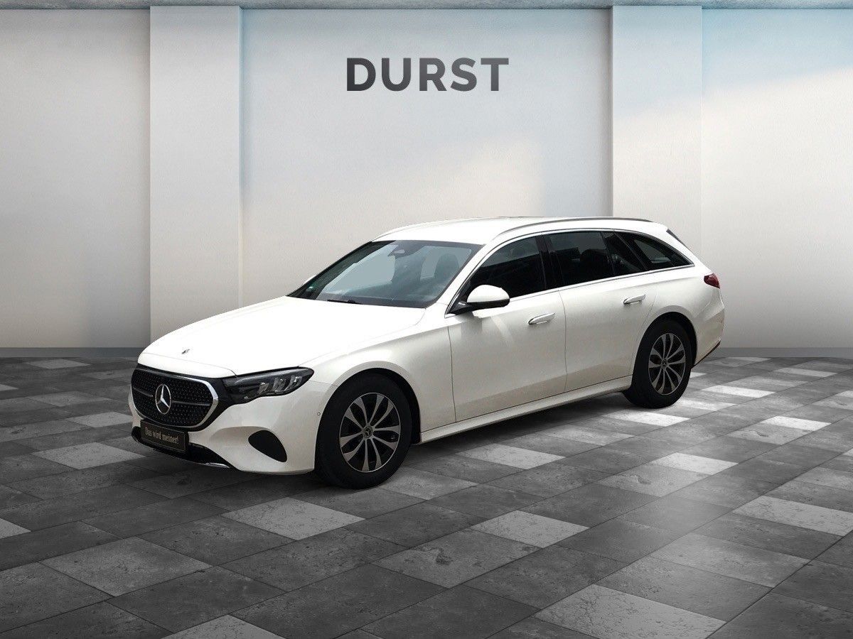 Einzelansicht 1 Fahrzeugabbildung Mercedes-Benz E 220 T d,AVA,ADV,AHK,DISTR,WINTERP,KEYLESS,KAME