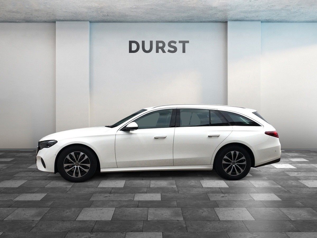 Einzelansicht 4 Fahrzeugabbildung Mercedes-Benz E 220 T d,AVA,ADV,AHK,DISTR,WINTERP,KEYLESS,KAME