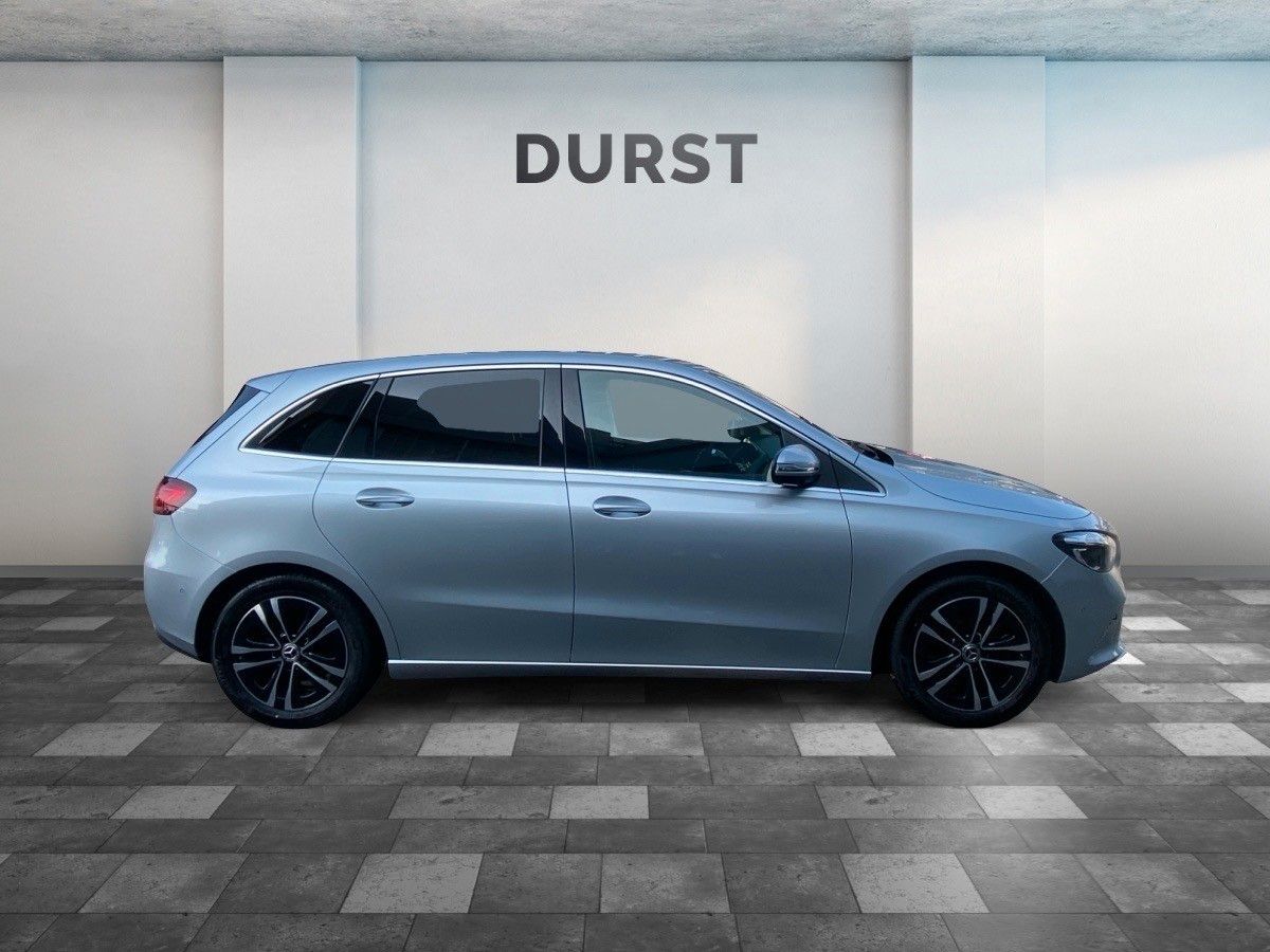 Einzelansicht 7 Fahrzeugabbildung Mercedes-Benz B 220 B