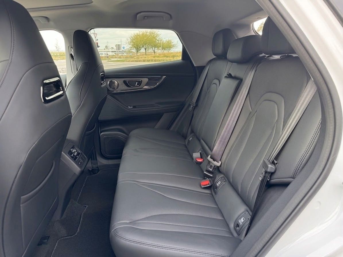 Einzelansicht 16 Fahrzeugabbildung OMODA 5 EV 155 kW Exclusive