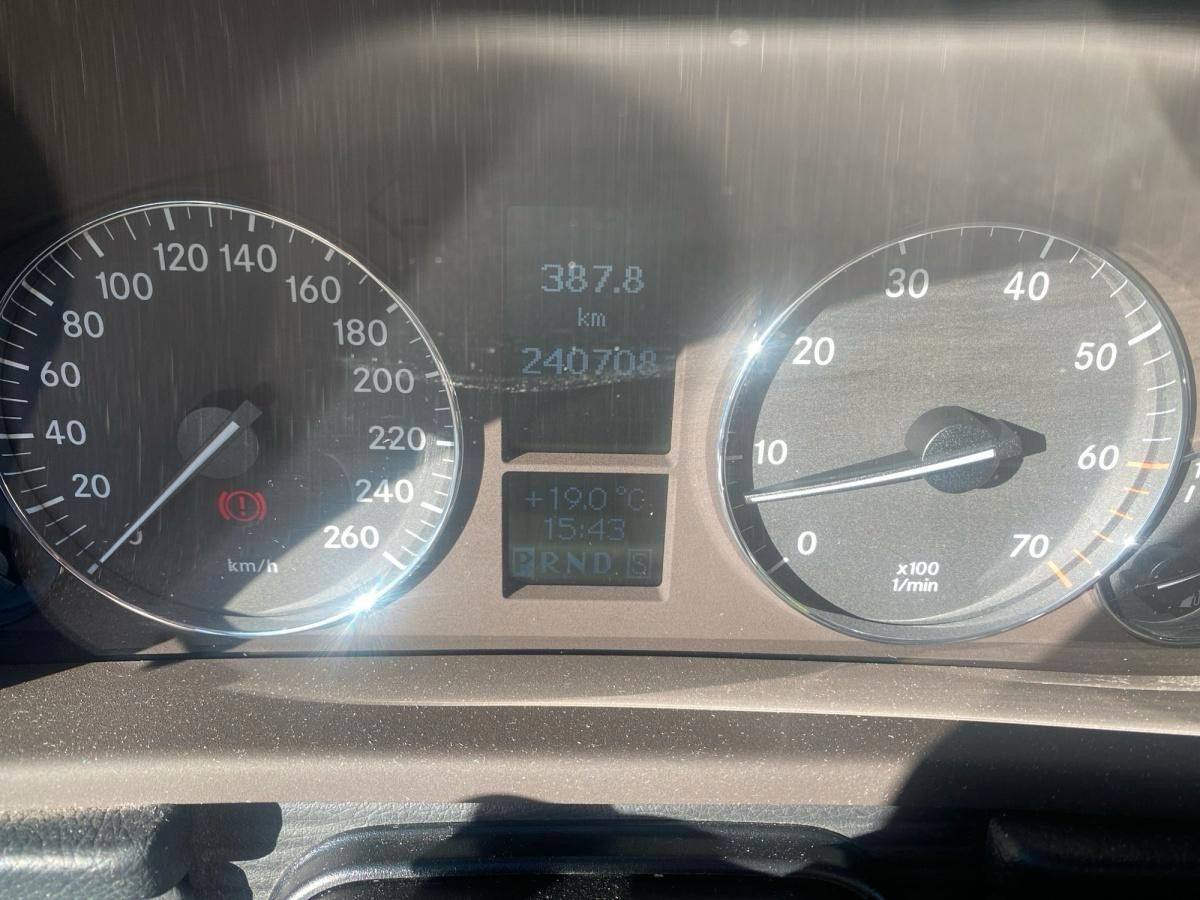 Fahrzeugabbildung Mercedes-Benz C 200 Kompressor Limousine  NUR HANDEL / GEWERBE