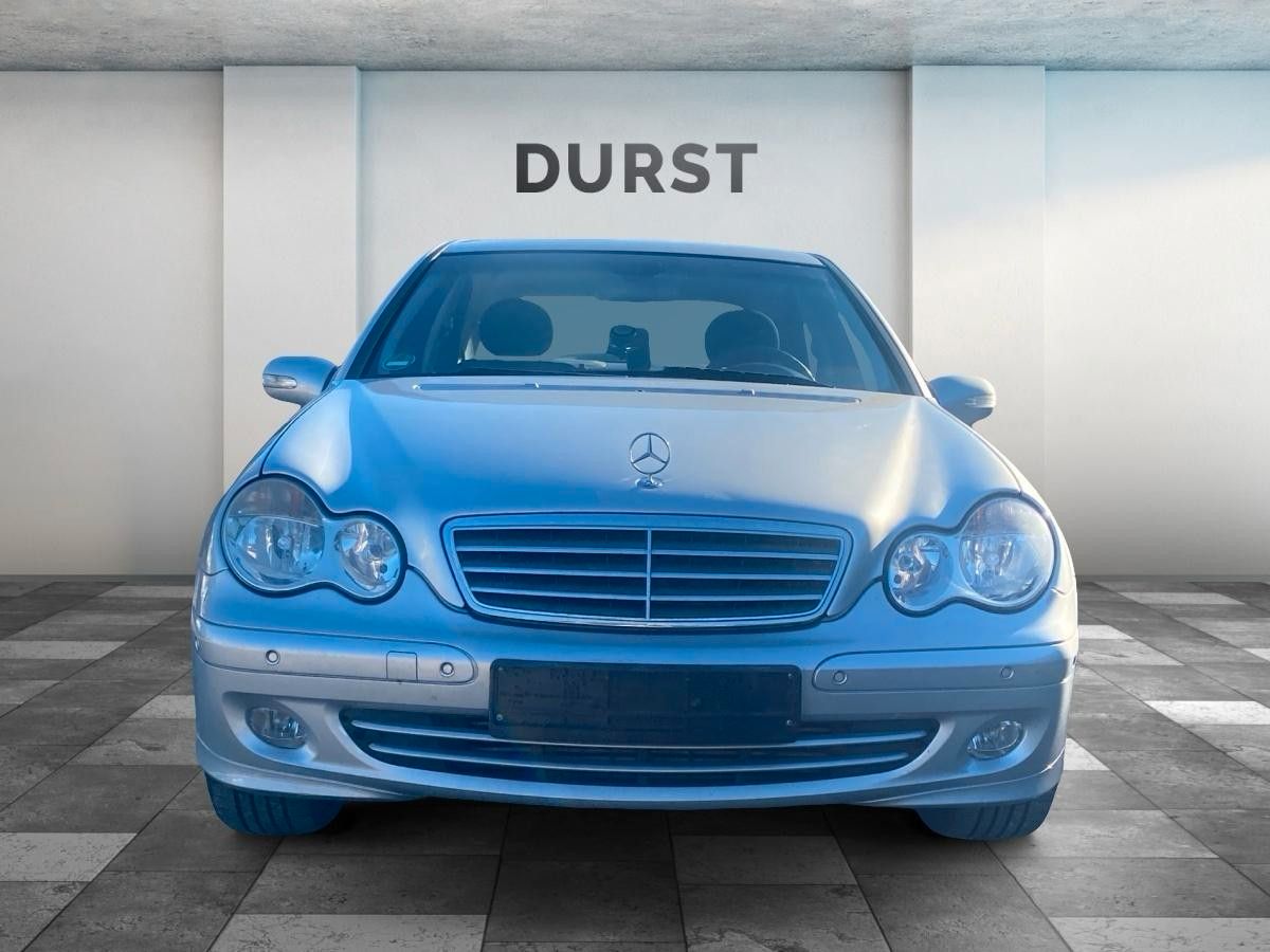 Fahrzeugabbildung Mercedes-Benz C 200 Kompressor Limousine  NUR HANDEL / GEWERBE