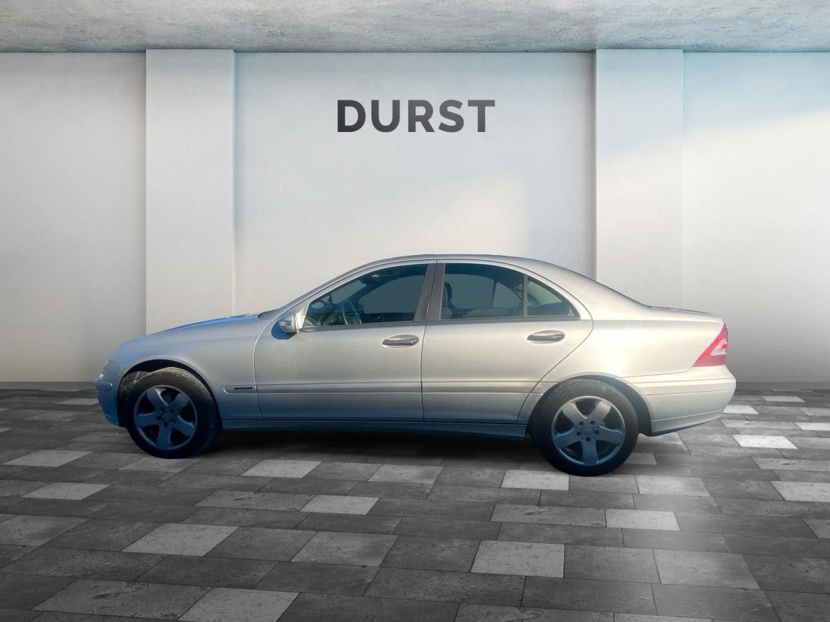 Fahrzeugabbildung Mercedes-Benz C 200 Kompressor Limousine  NUR HANDEL / GEWERBE
